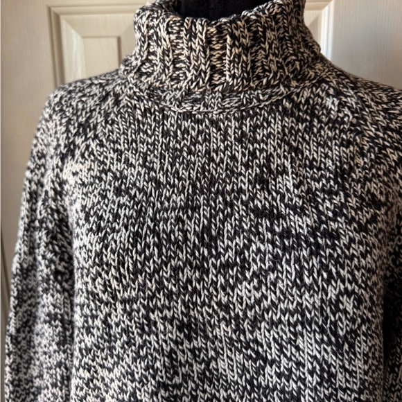 Liz Claiborne Vintage Black and White Turtleneck Neck Sweater - Picture 2 of 9
